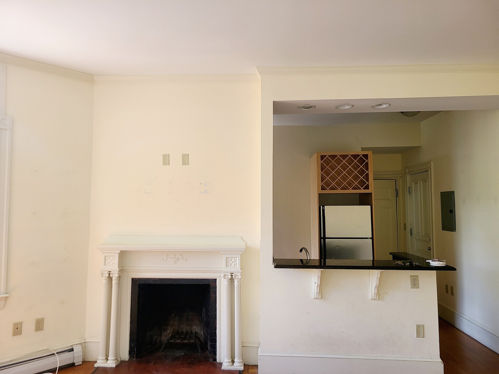 Building Photo - 197 Commonwealth Ave