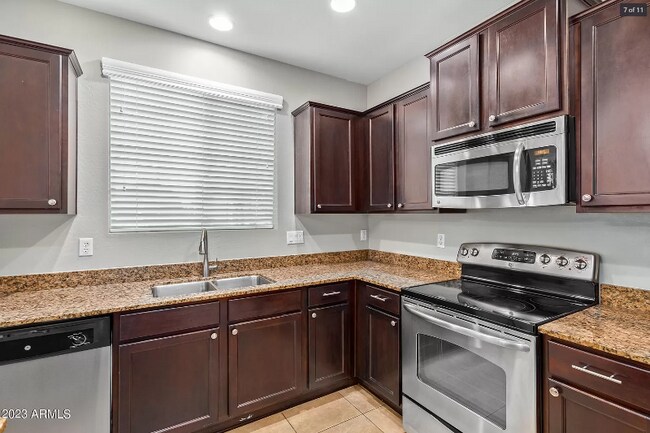 Building Photo - 4762 E Portola Valley Dr