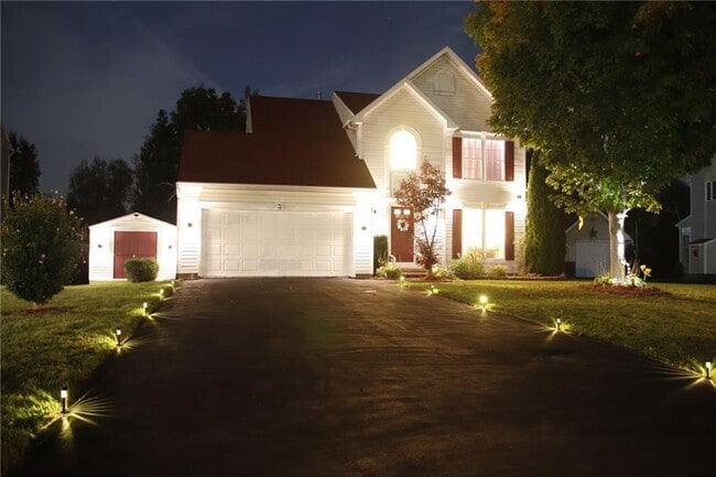 Building Photo - 120 Hummingbird Way