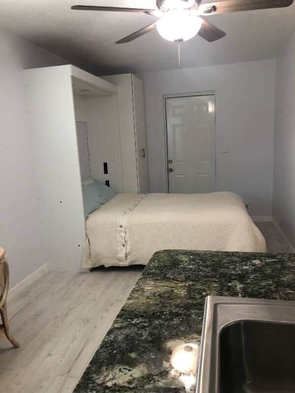 Building Photo - 2020 Lee Dr