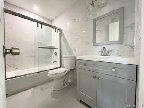 Building Photo - 27 Church St