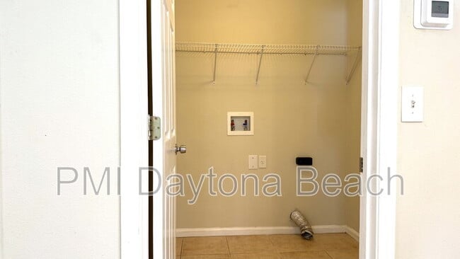 Building Photo - 112 Karas Trail