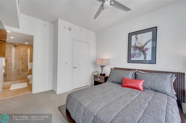 Building Photo - 333 Las Olas Way