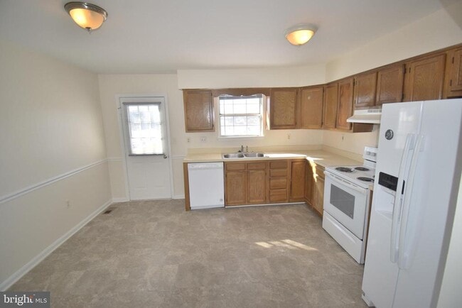 Building Photo - 7707 Klovstad Dr