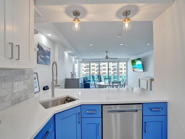 Building Photo - 3430 Galt Ocean Dr