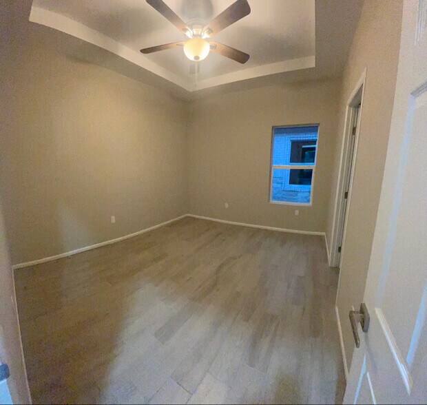 Building Photo - 3707 Chapa Ave