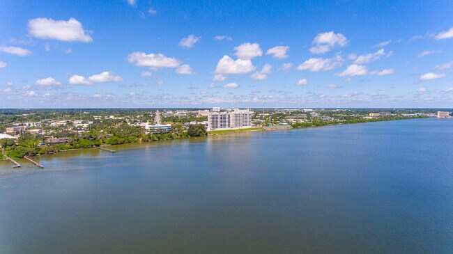 Building Photo - 1435 S Harbor City Blvd