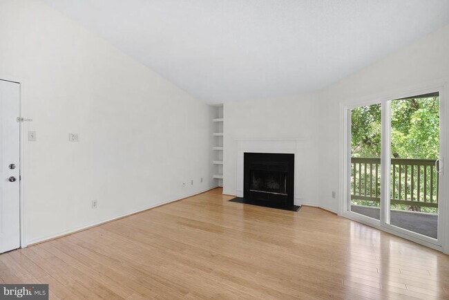 Building Photo - 1535 Lincoln Way