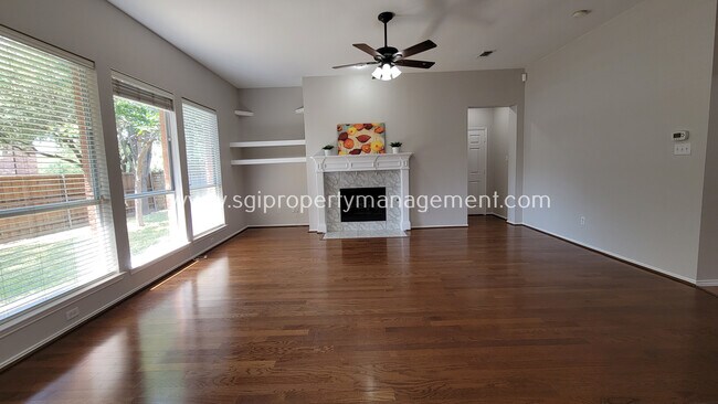Building Photo - 1403 Lighthouse Ln