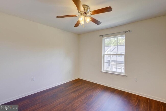 Building Photo - 101 Pearce Ln