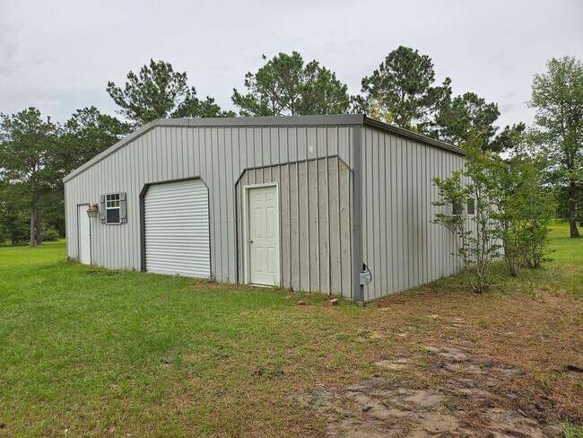 Building Photo - 110 Lacey Ln