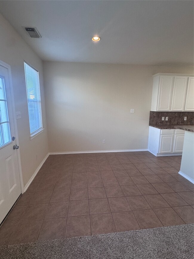 Building Photo - 6213 Stoney Creek Dr