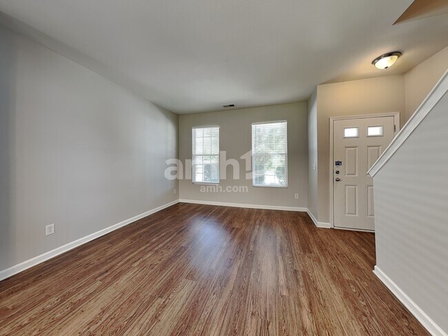 Building Photo - 4003 Saphire Ln