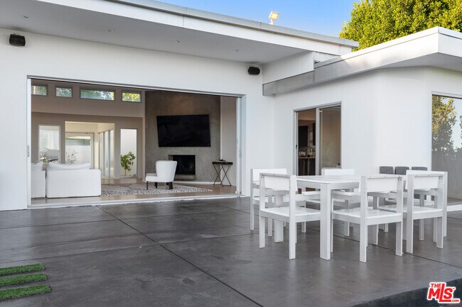 Building Photo - 10134 Angelo View Dr