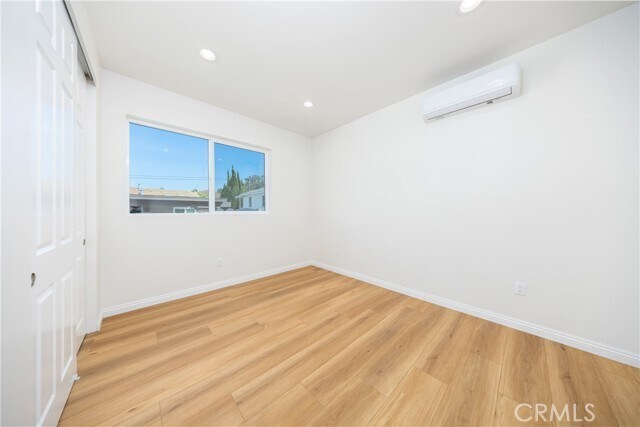 Building Photo - 607 S Sefton Ave