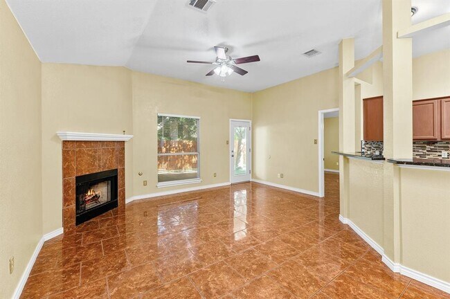 Building Photo - 1229 Laurelleaf Dr