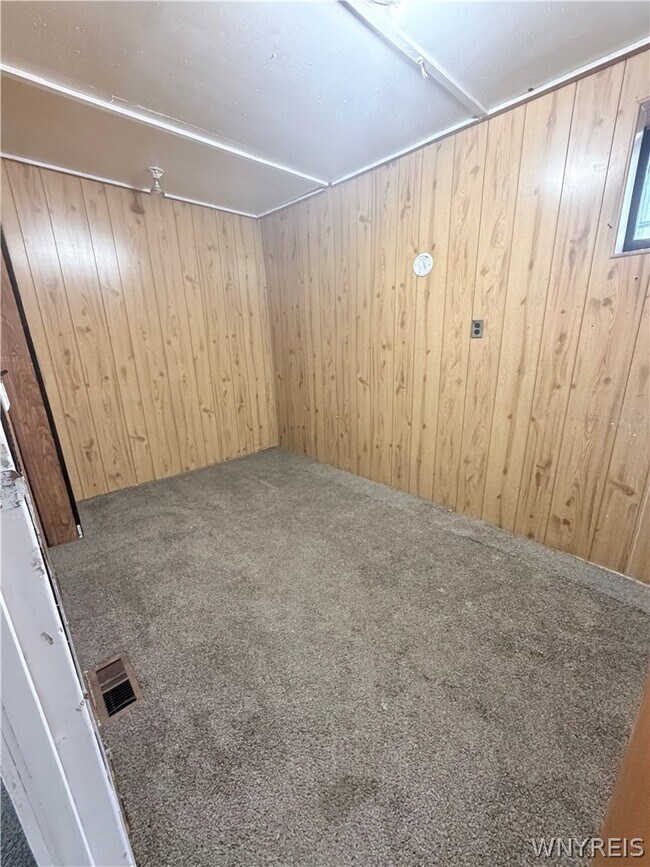 Building Photo - 901 South Park Ave