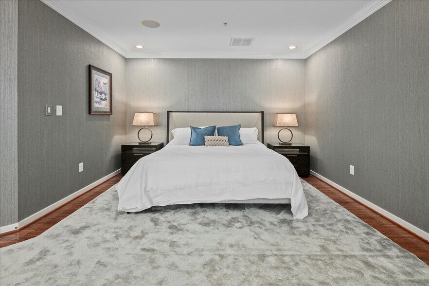 Building Photo - 2863 11th St N