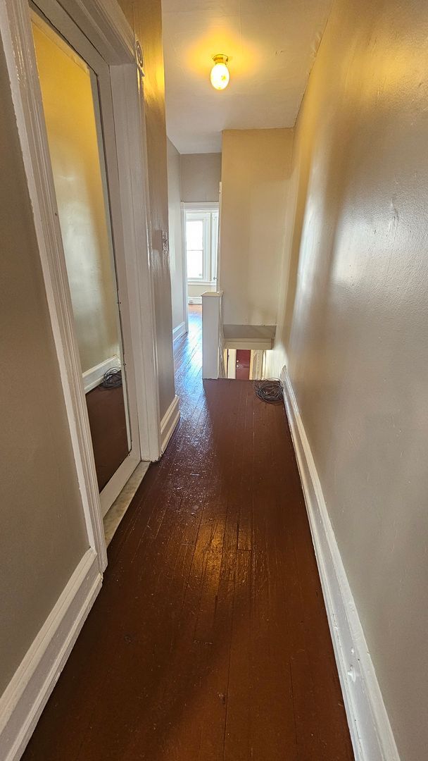Building Photo - Refreshed 3 BR Home in Southwest Philly