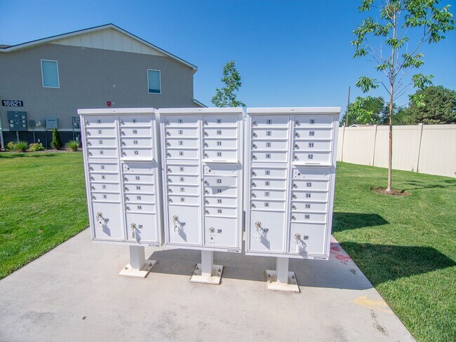 Building Photo - Laguna Farms in Nampa