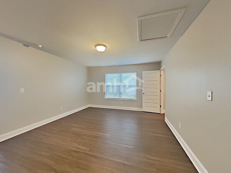 Building Photo - 5236 Tupelo St