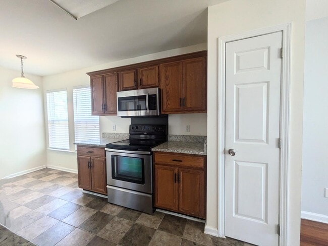 Building Photo - 9231 Shenington Pl