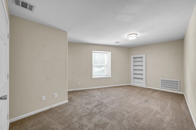 Building Photo - 16818 W Alderson