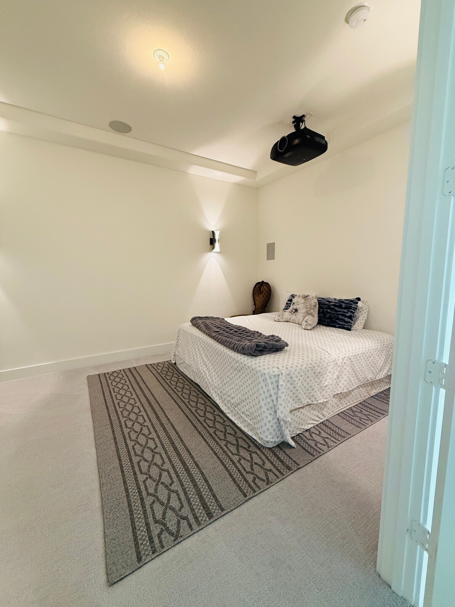 Media bedroom downstairs - 2604 Bucer Ct