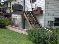 Building Photo - 915 9th St S