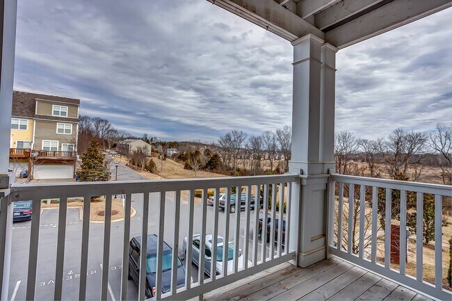 Building Photo - 8401 Callabee Way