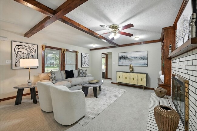 Building Photo - 1323 Dublin St