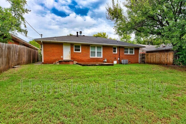 Building Photo - 2622 NW 42nd St