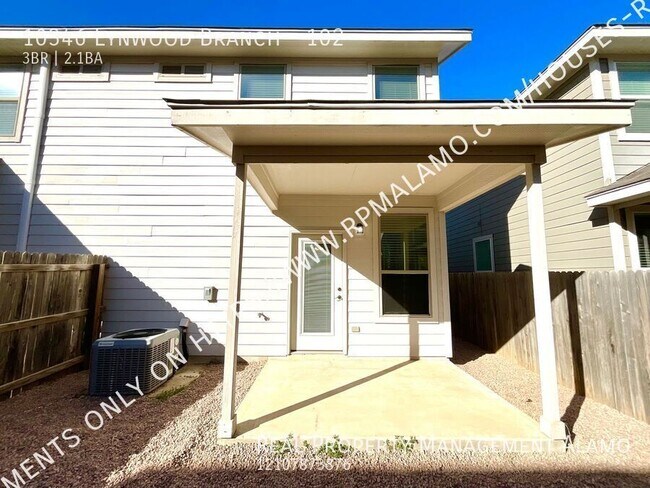 Building Photo - 10346 Lynwood Branch