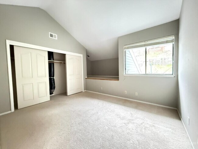 Building Photo - 165 Tiptoe Ln