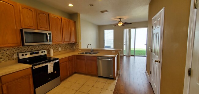 Building Photo - 14105 Christie Dr