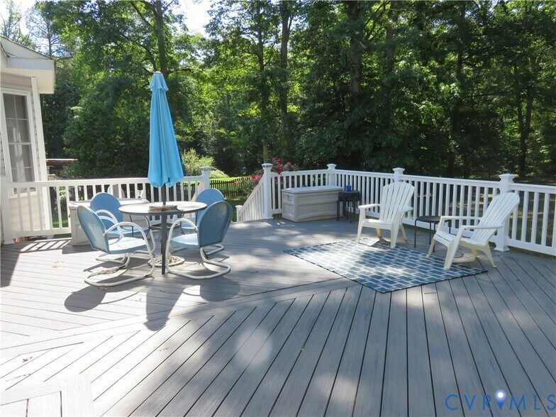 Building Photo - 5801 Wensleydale Dr