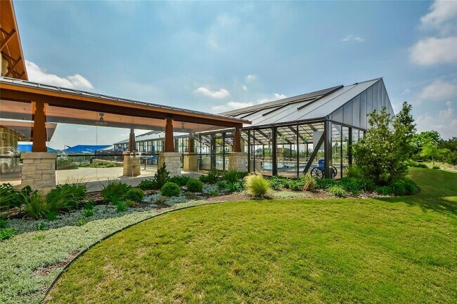 Building Photo - 112 Ranier Ln