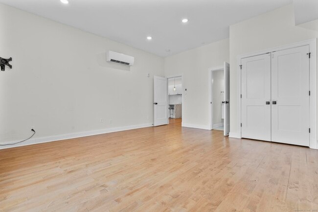 Building Photo - 234 Greene St