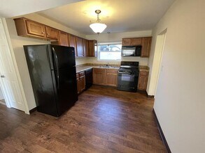 Building Photo - 135-145 Lafayette Rd. - 135-5