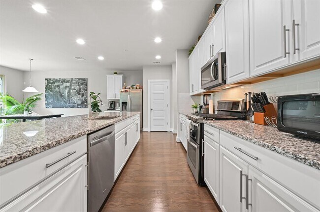 Building Photo - 311 Bridgeford Dr