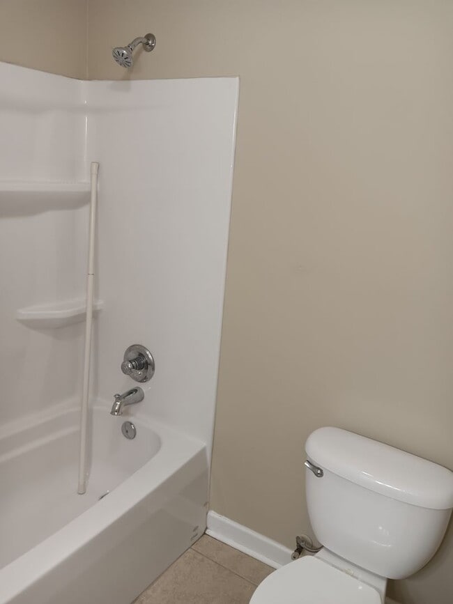 Building Photo - 3 Bedroom/2.5 Bath in Countryview Village