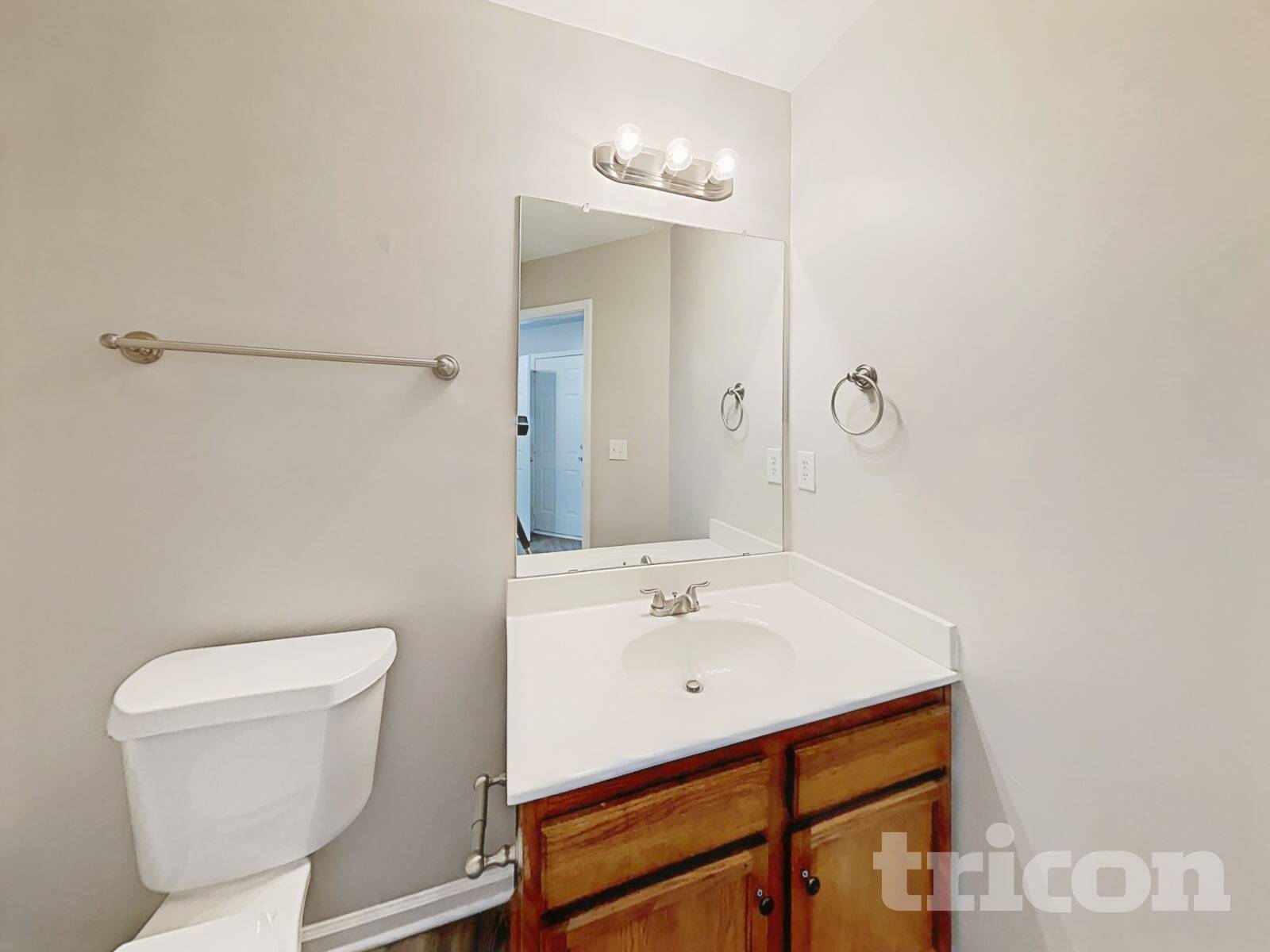 Building Photo - 5213 Hildreth Court