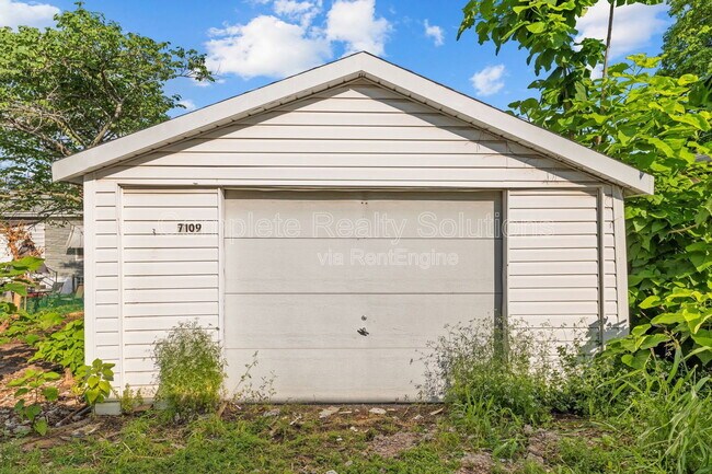 Building Photo - 7109 Eugene Ave