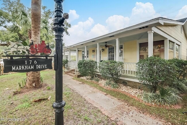 Primary Photo - 176 Markham Dr