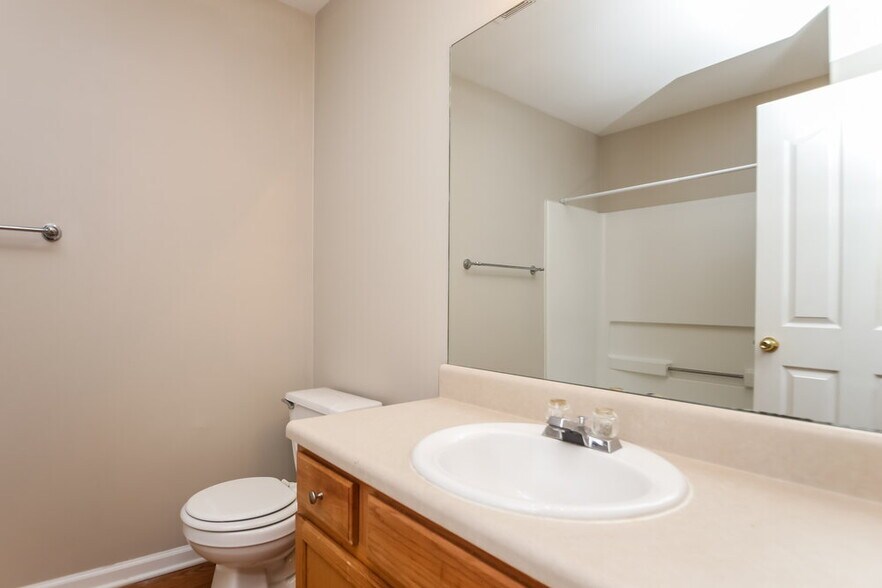 Building Photo - 6621 Killington Ct