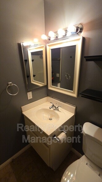 Building Photo - 29940 Evans Rd