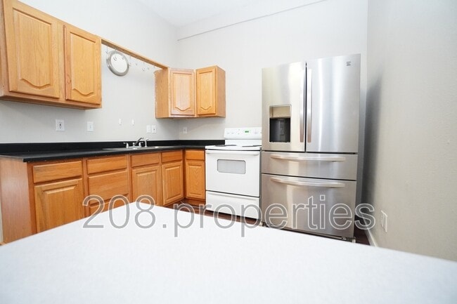 Building Photo - 1615 N 7th St
