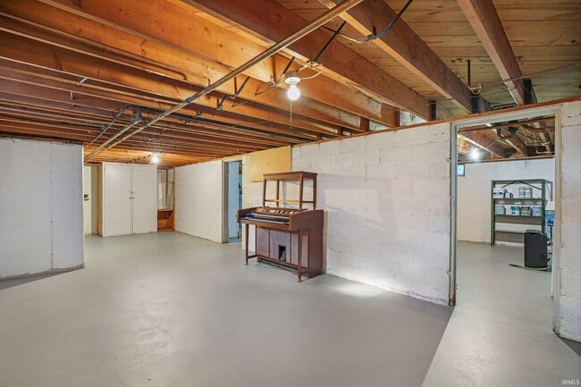 Building Photo - 128 Manor Ave