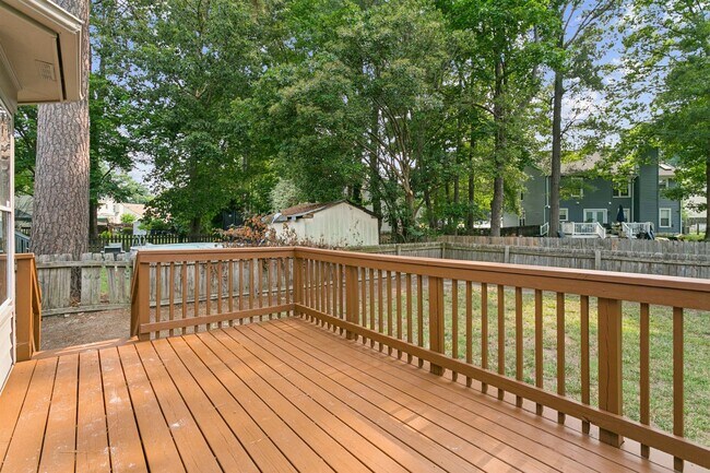 Building Photo - 903 Belvoir Cir