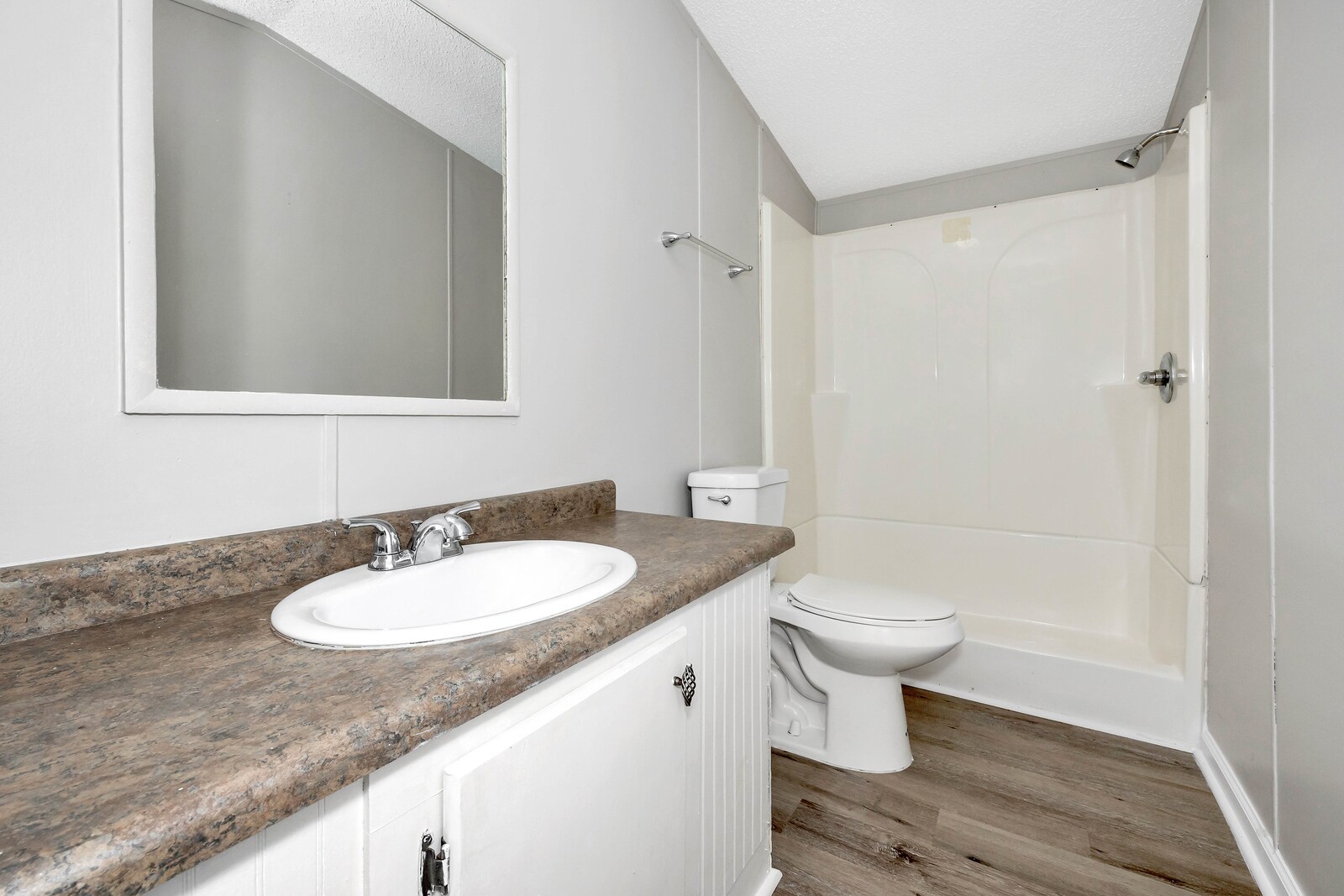 Building Photo - 415 W Limestone Rd